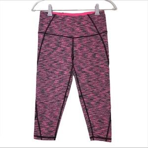 Victoria’s Secret Pink/Black Capri Leggings XS